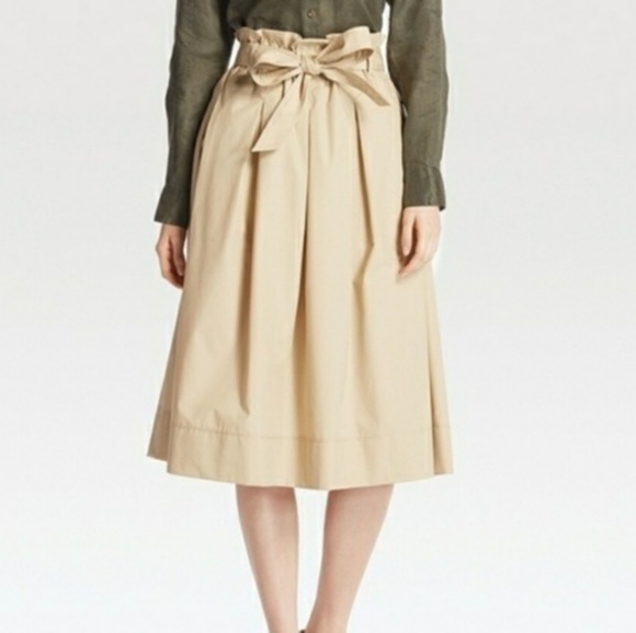Uniqlo Dresses & Skirts - 🔴 3 for $25! Uniqlo high-waisted midi skirt